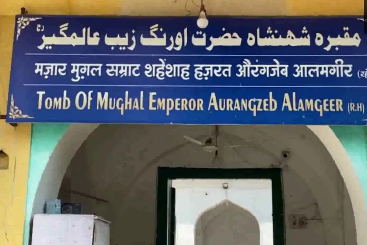 Mughal emperor Aurangzeb’s tomb haunts Maharashtra politics