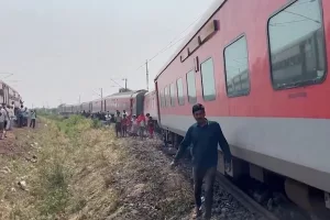 Odisha: Railways to inquire into derailment of Kamakhya Express