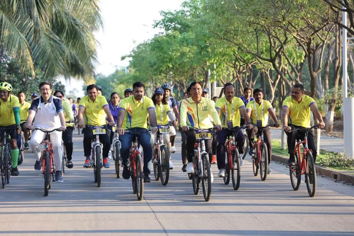 Women’s Day Cycle Rally Celebrates Nari Shakti at Kanha Shanti Vanam