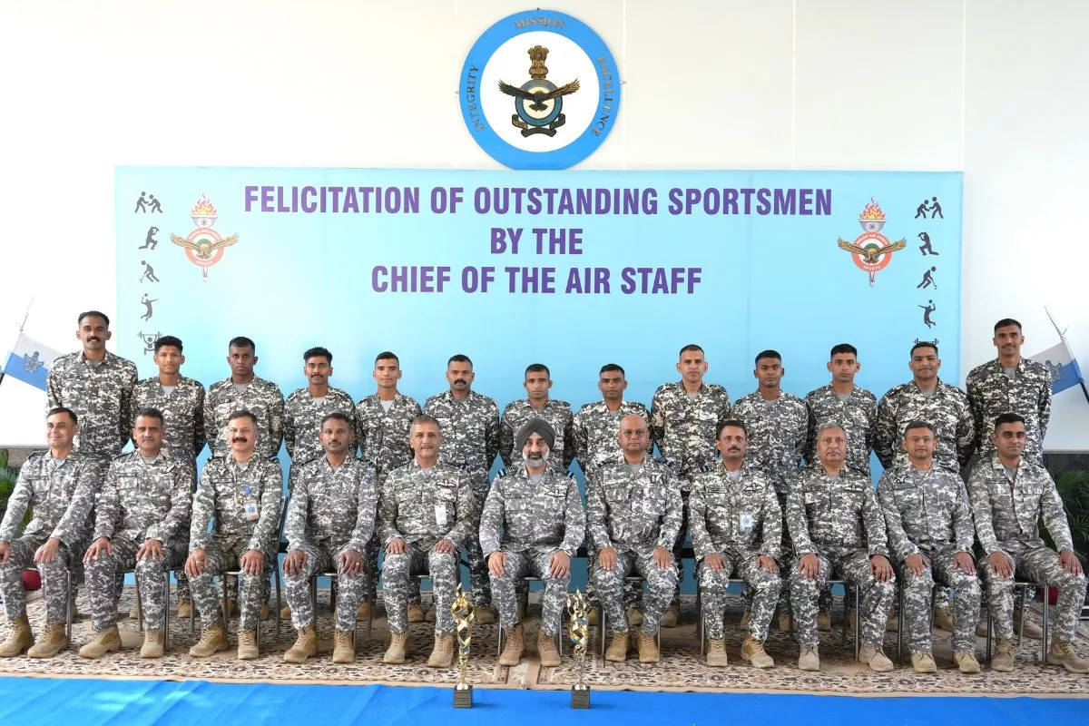 IAF chief felicitates meritorious sportsmen