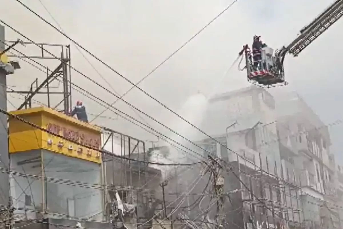 Major fire engulfs shoe showroom in Delhi’s Shaheen Bagh, no casualties reported