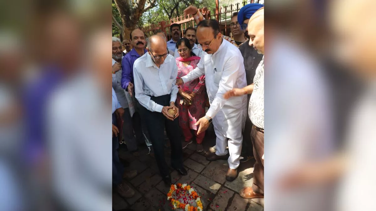 For better drainage & sanitation, sewer line replacement begins in South West Delhi's Janakpuri