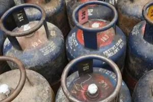 Commercial LPG cylinders price cut down by Rs 41; effective April 1