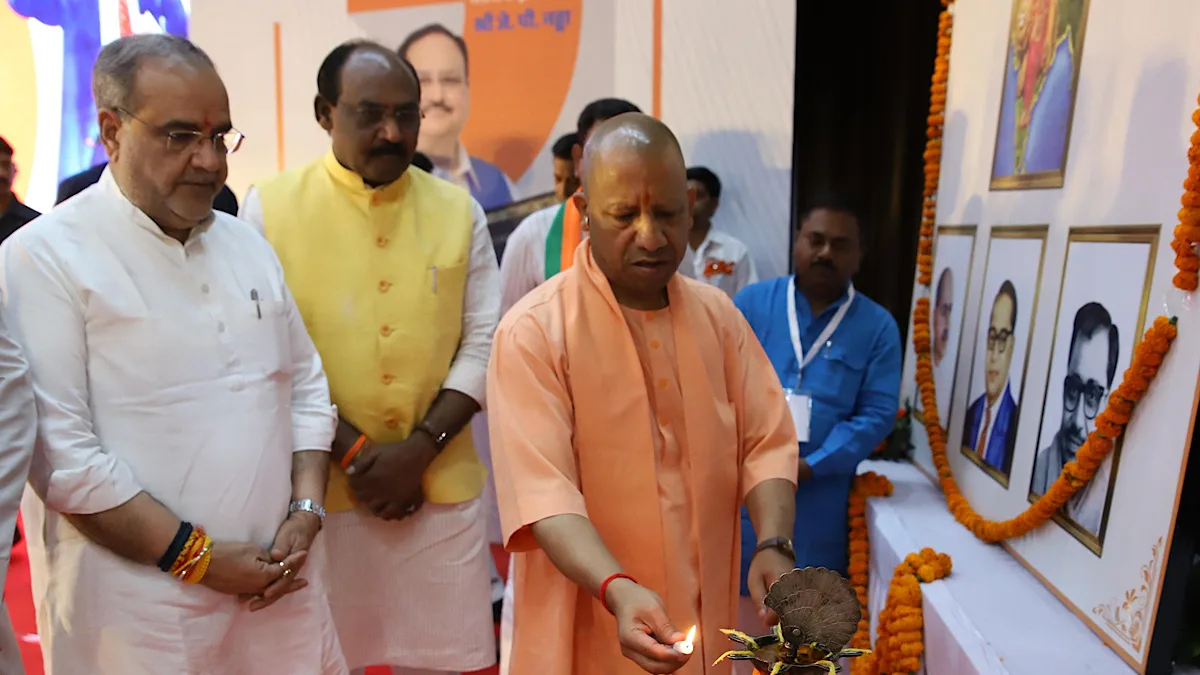 Violence is being incited in the name of Waqf; Hindus dragged out of their homes and killed in Murshidabad: CM Yogi