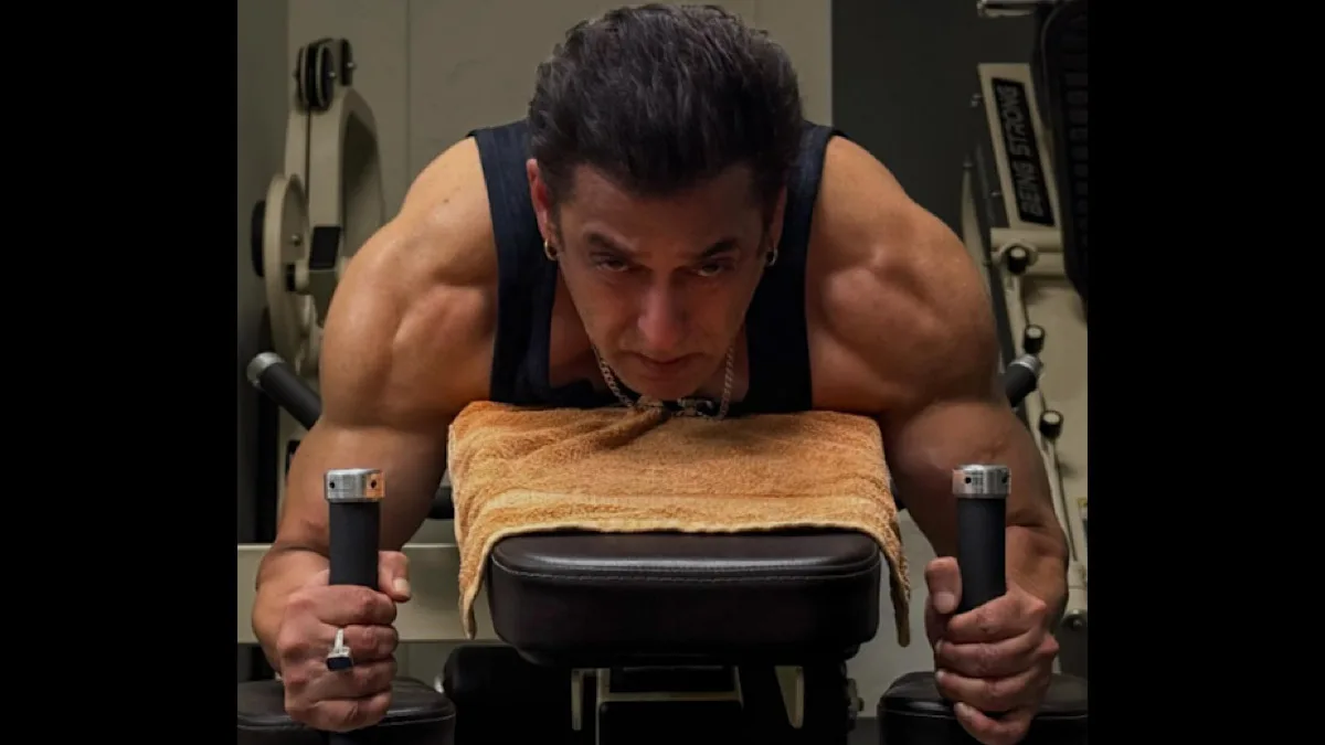 Salman Khan flaunts his bulky biceps as he sweats it out in the gym