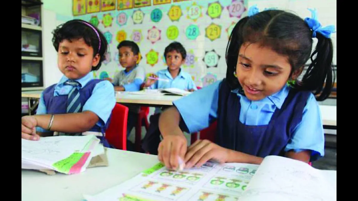 Maha to implement NEP 2020 with Hindi as compulsory third language in classes 1 to 5 from 2025-26