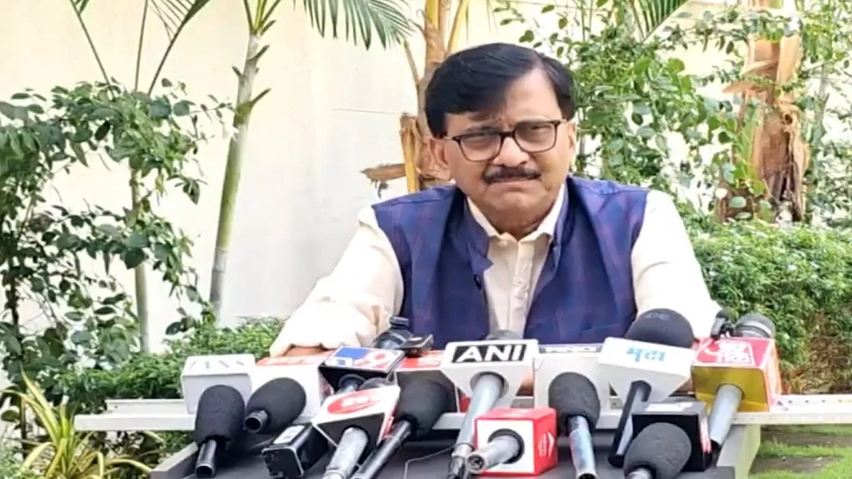 Will expose Fadnavis over past Waqf land deals, says Sanjay Raut