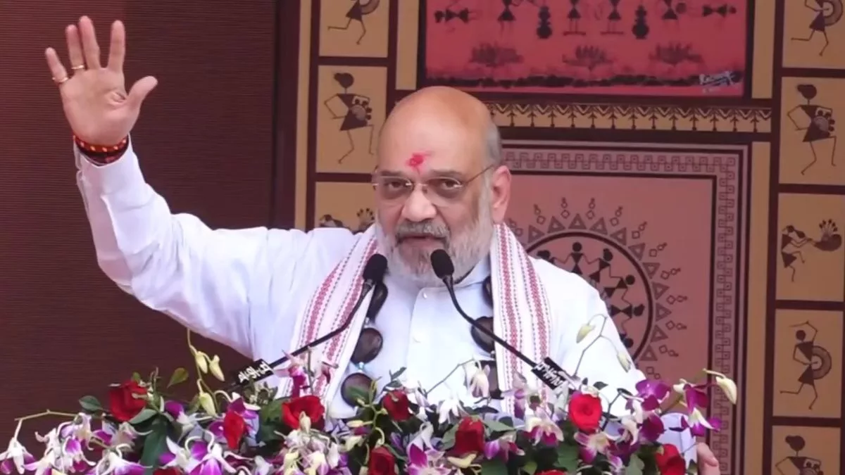 Amit Shah vows to eradicate Maoist insurgency by 2026, announces ₹1 crore incentive for Maoist-free villages
