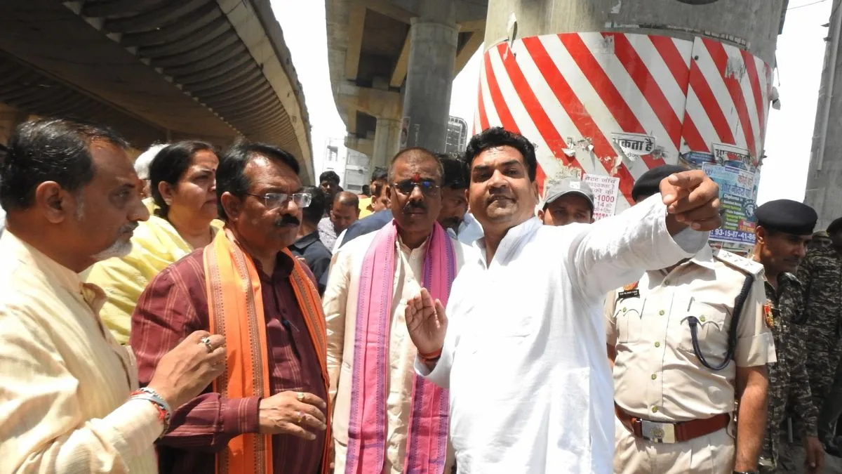 Kapil Mishra directs officials to timely resolve water-logging, traffic woes