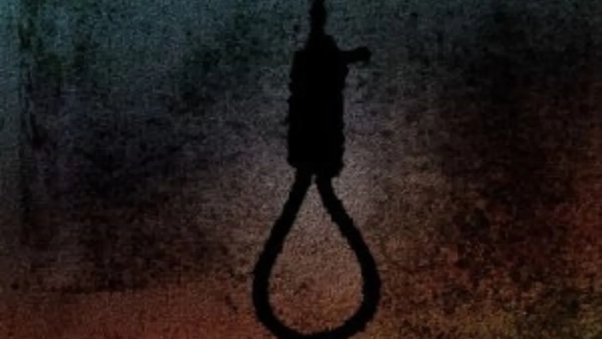 33-year-old man found hanging in Pratap Nagar; family demands second autopsy