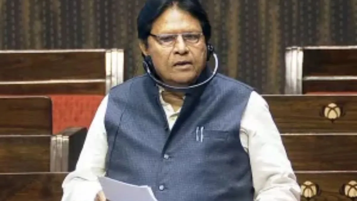 SP MP Ramji Lal Suman dares Karni Sena to protest before Akhilesh Yadav